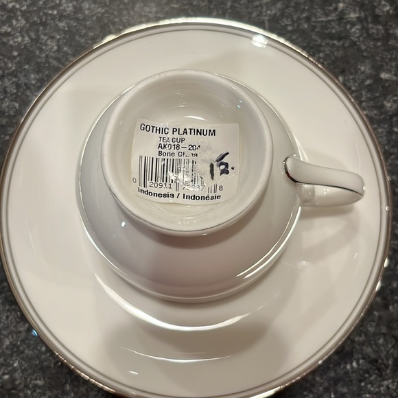 Like new Mikasa gothic platinum tea cup and saucers. Selling set of 7. - Picture 4 of 4
